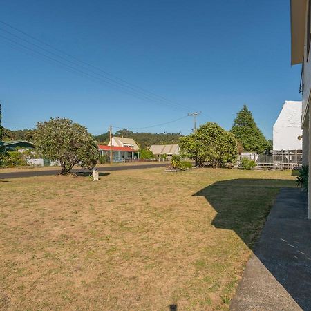 Cosy At Cooks - Cooks Beach Downstairs Unit Exterior photo